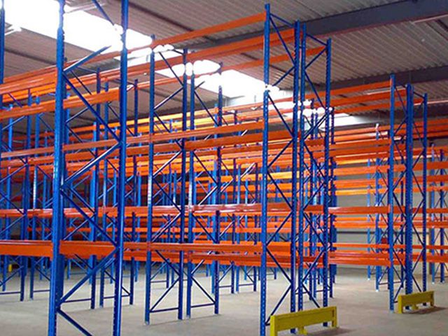 【云宇貨架】倉(cāng)庫(kù)貨架生產(chǎn)必須遵守的規(guī)則要求